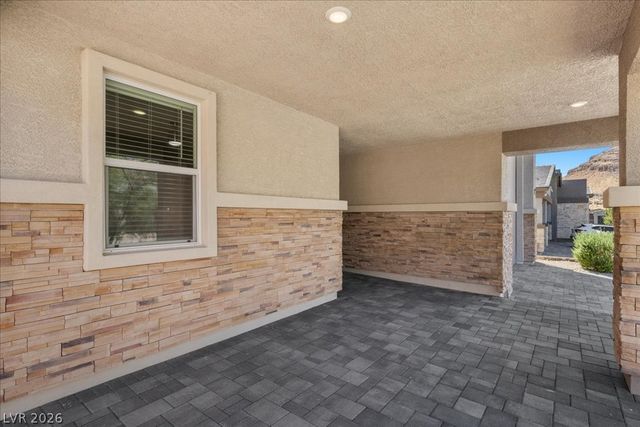 10006 Joshua Foothills Street, Las Vegas, NV 89178