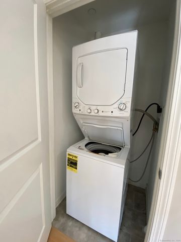 314 Bridgeport Avenue 302, Milford, CT 06460