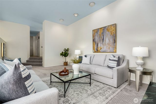 8808 NE 14th Street, Clyde Hill, WA 98004