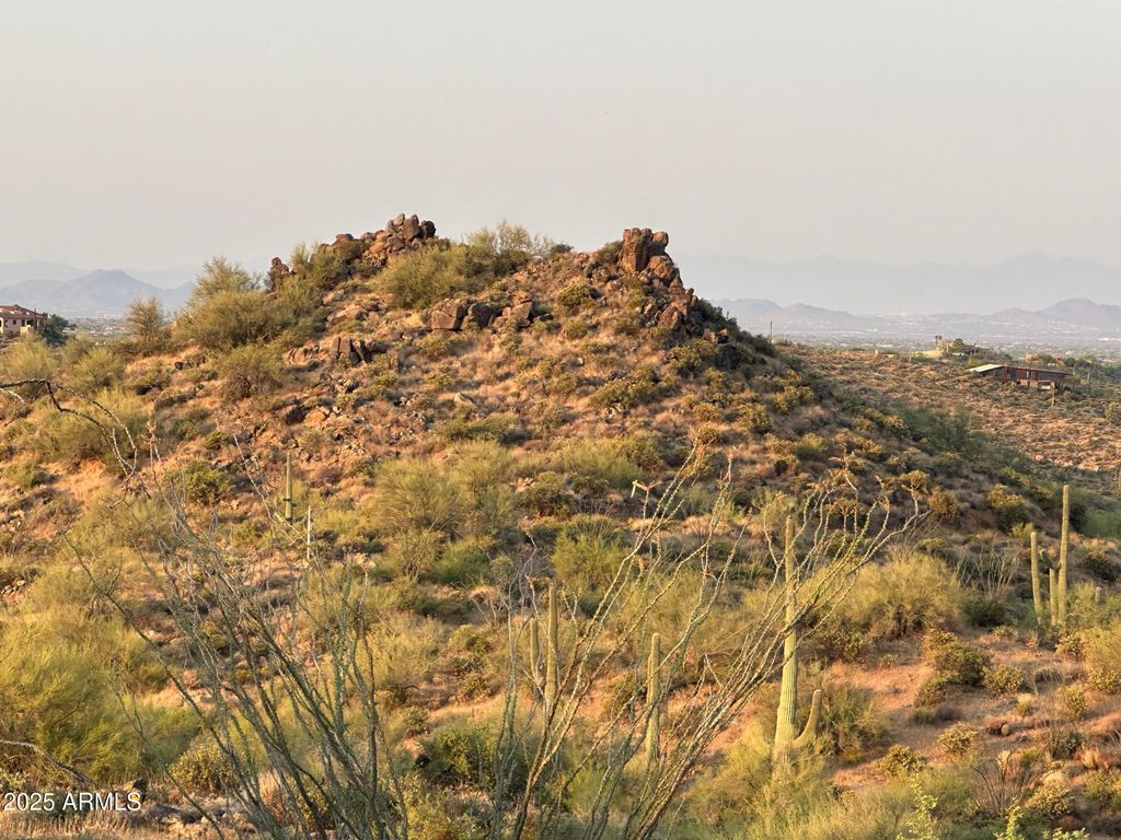 Image 11 of property listing at 9312 E BRAHMA Road 12, Scottsdale, AZ 85262