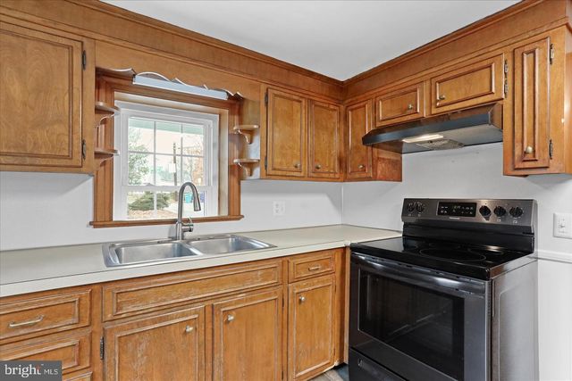 12509 WOLFSVILLE RD, Myersville, MD 21773