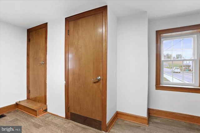 12509 WOLFSVILLE RD, Myersville, MD 21773