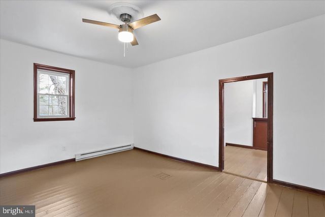 12509 WOLFSVILLE RD, Myersville, MD 21773
