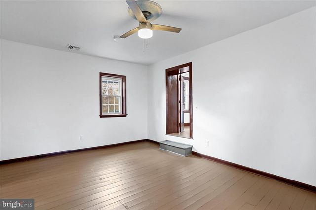 12509 WOLFSVILLE RD, Myersville, MD 21773