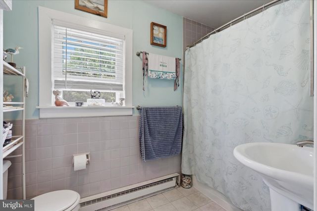 12509 WOLFSVILLE RD, Myersville, MD 21773