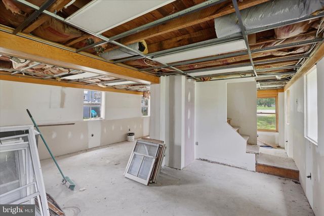 12509 WOLFSVILLE RD, Myersville, MD 21773