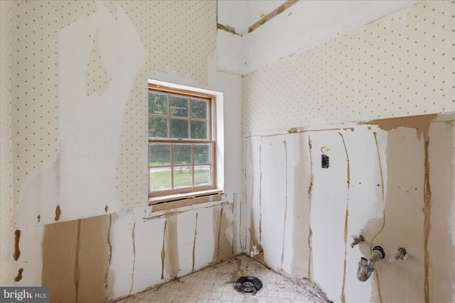 12509 WOLFSVILLE RD, Myersville, MD 21773
