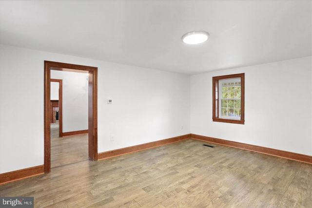 12509 WOLFSVILLE RD, Myersville, MD 21773