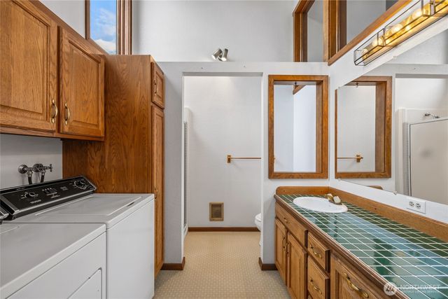 410 1st Street, Easton, WA 98925