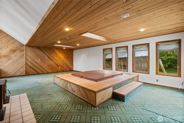 410 1st Street, Easton, WA 98925