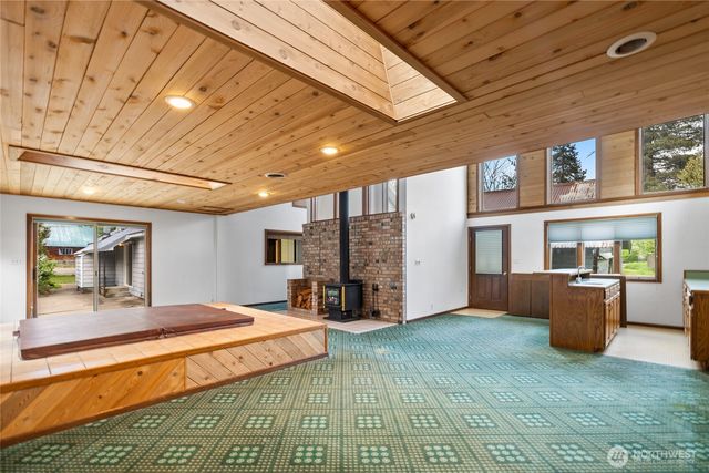 410 1st Street, Easton, WA 98925