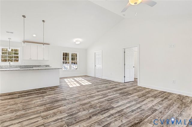 125 Ferry Landing Rd, Dunnsville, VA 22454