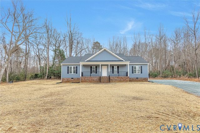 125 Ferry Landing Rd, Dunnsville, VA 22454
