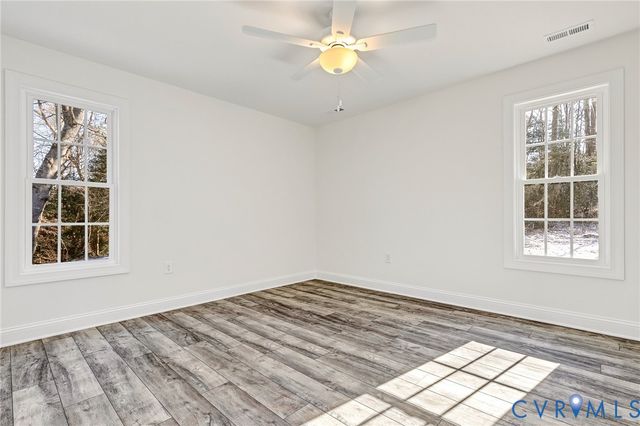 125 Ferry Landing Rd, Dunnsville, VA 22454