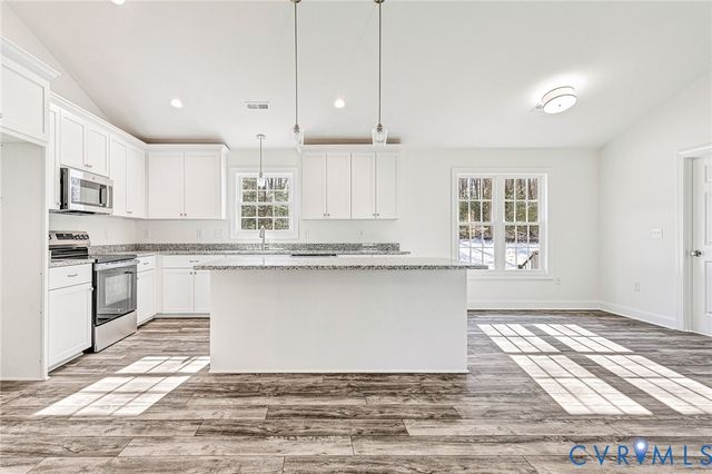 125 Ferry Landing Rd, Dunnsville, VA 22454