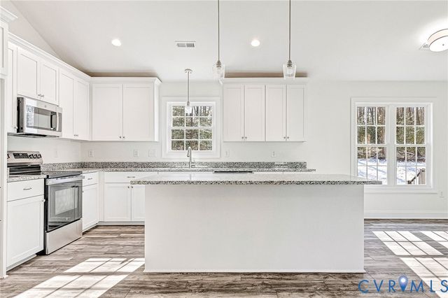 125 Ferry Landing Rd, Dunnsville, VA 22454