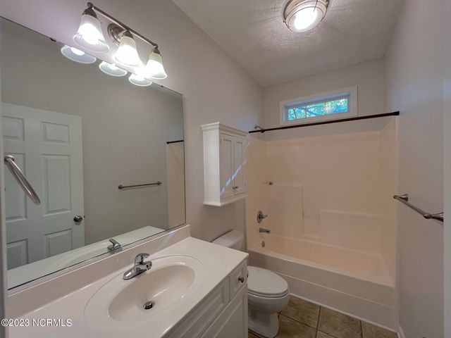 150 Sandhills Circle, Pinehurst, NC 28374