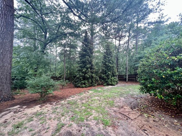 150 Sandhills Circle, Pinehurst, NC 28374