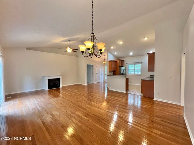 150 Sandhills Circle, Pinehurst, NC 28374