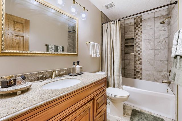 12210 51st Avenue N, Plymouth, MN 55442