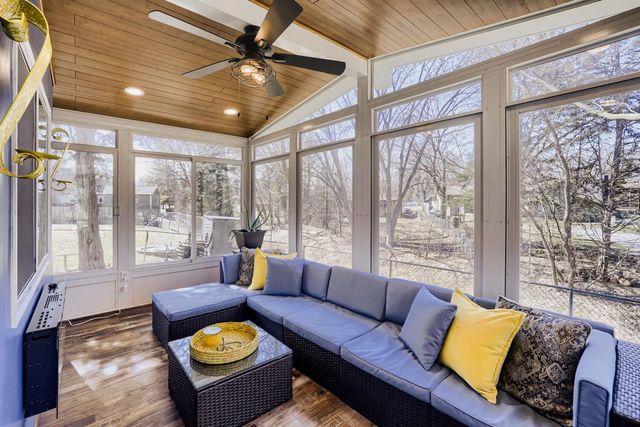 12210 51st Avenue N, Plymouth, MN 55442