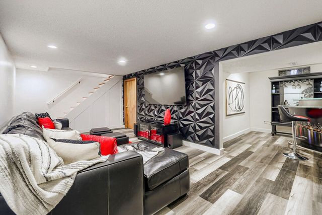 12210 51st Avenue N, Plymouth, MN 55442