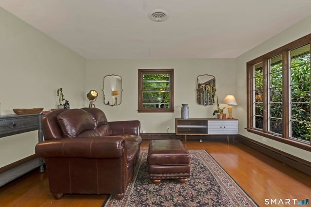 890 North Street, Suffield, CT 06078
