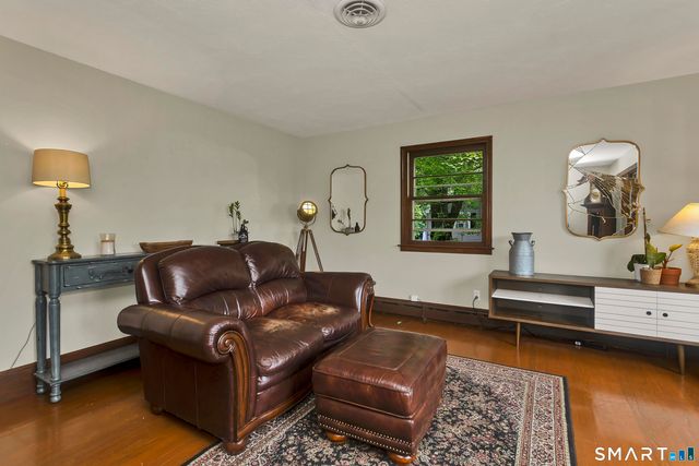 890 North Street, Suffield, CT 06078