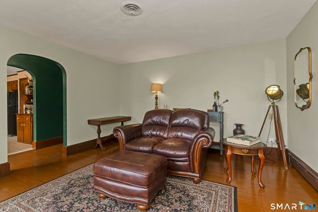 890 North Street, Suffield, CT 06078