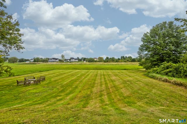 890 North Street, Suffield, CT 06078