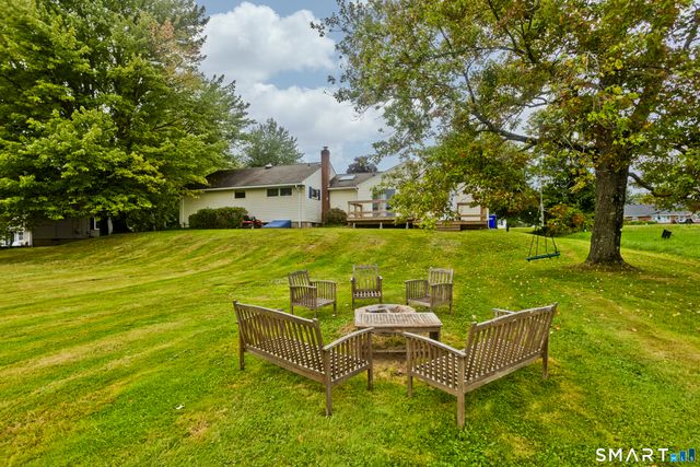 890 North Street, Suffield, CT 06078