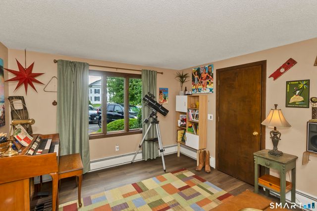 890 North Street, Suffield, CT 06078