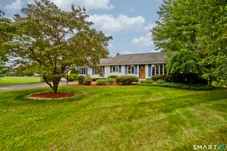 890 North Street, Suffield, CT 06078