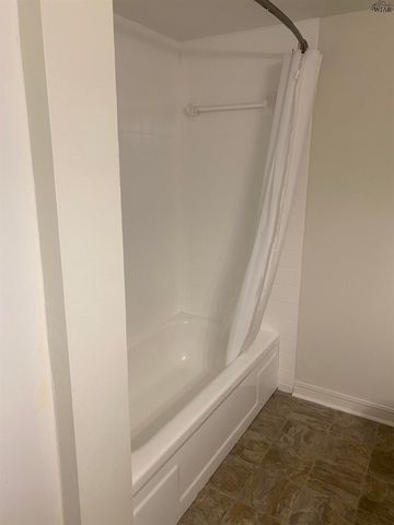 2100 SANTA FE STREET, Wichita Falls, TX 76309