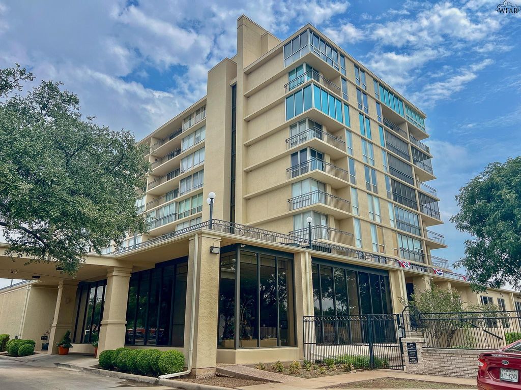 2100 SANTA FE STREET, Wichita Falls, TX 76309