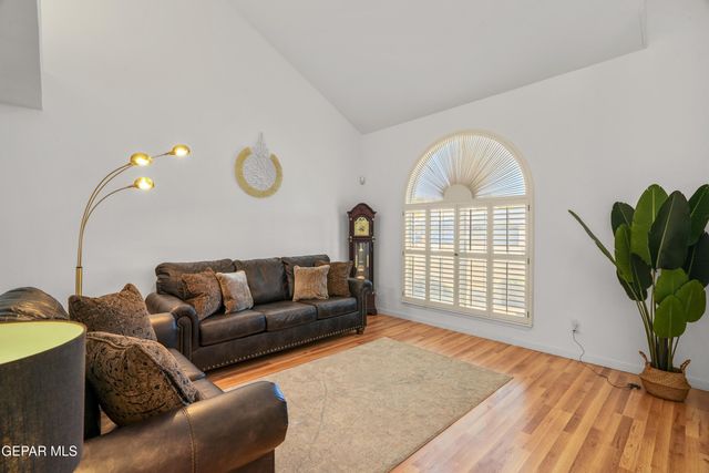 6205 LA POSTA Drive, El Paso, TX 79912