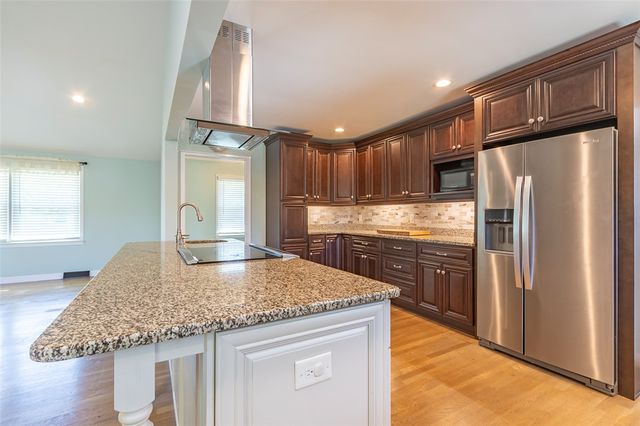 105 Hillandale Road, Seneca, SC 29672