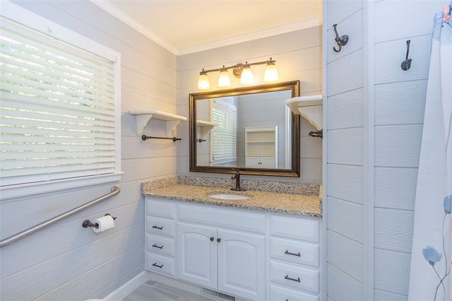 105 Hillandale Road, Seneca, SC 29672