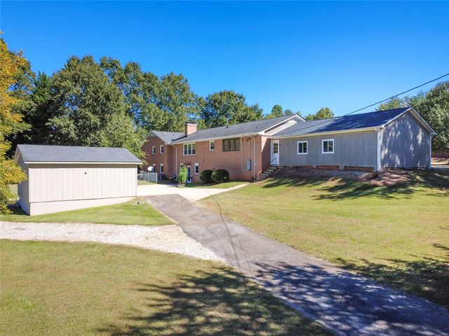 105 Hillandale Road, Seneca, SC 29672