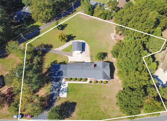 105 Hillandale Road, Seneca, SC 29672