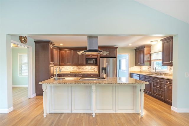 105 Hillandale Road, Seneca, SC 29672