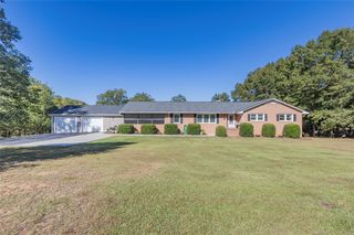 105 Hillandale Road, Seneca, SC 29672