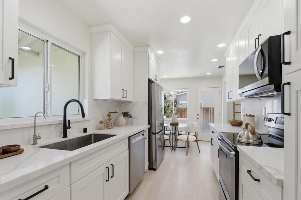 Image 8 of property listing at 1058 Denver Drive, Campbell, CA 95008