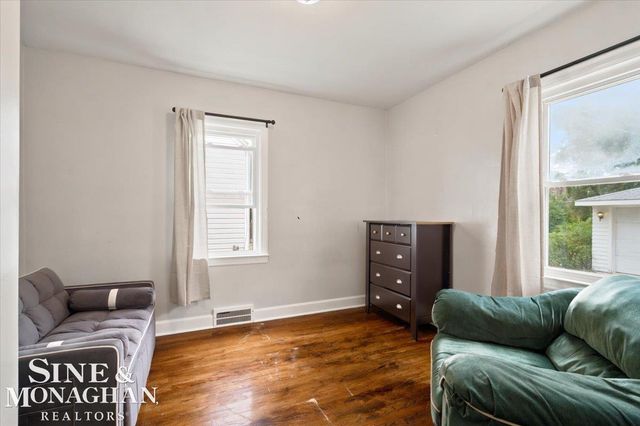 15743 Ash Avenue, Eastpointe, MI 48021