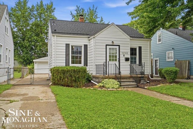 15743 Ash Avenue, Eastpointe, MI 48021