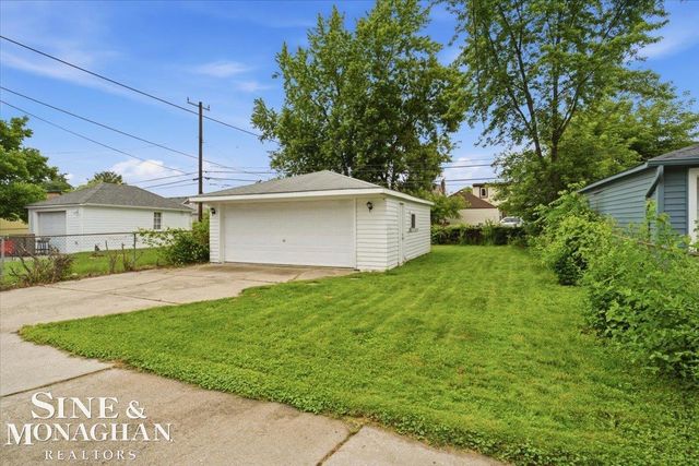 15743 Ash Avenue, Eastpointe, MI 48021