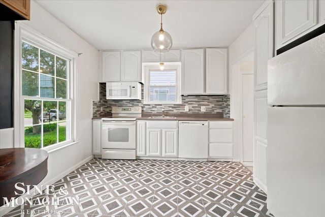 15743 Ash Avenue, Eastpointe, MI 48021