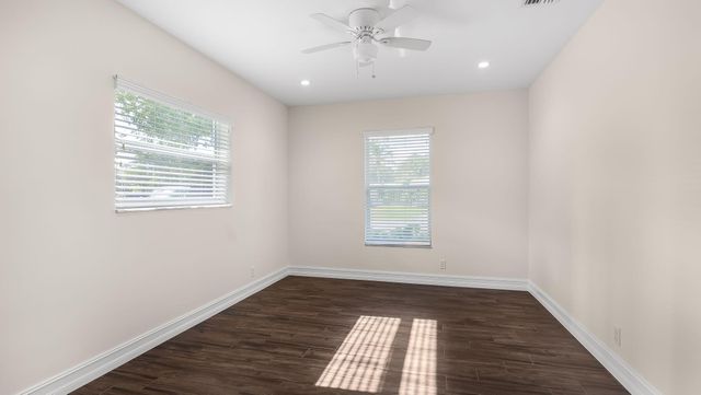 1041 SW 4th Street, Boca Raton, FL 33486