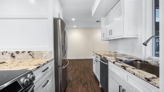 1041 SW 4th Street, Boca Raton, FL 33486