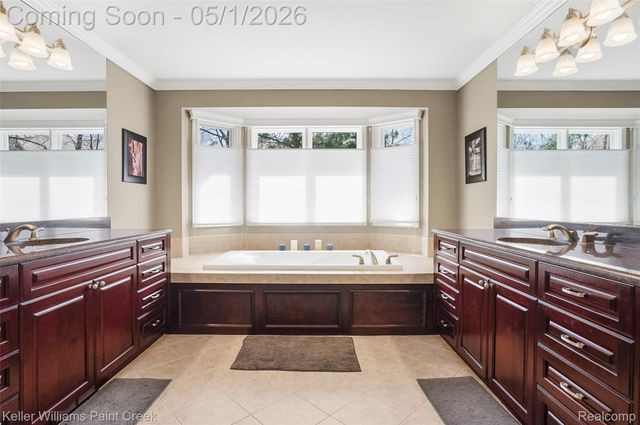 3177 Saint James Court, Oakland Charter Township, MI 48306